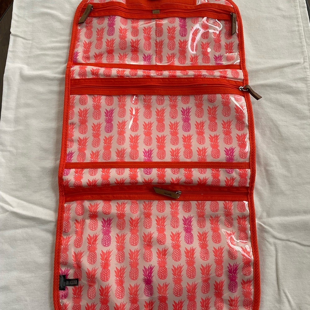 Stella&Dot travel bag 12x9 folded. 22-1/2"x12", 3 zip pockets, waterproof.